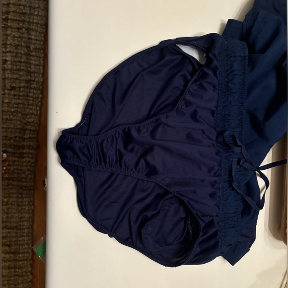 Nike shorts - Picture 2 of 4